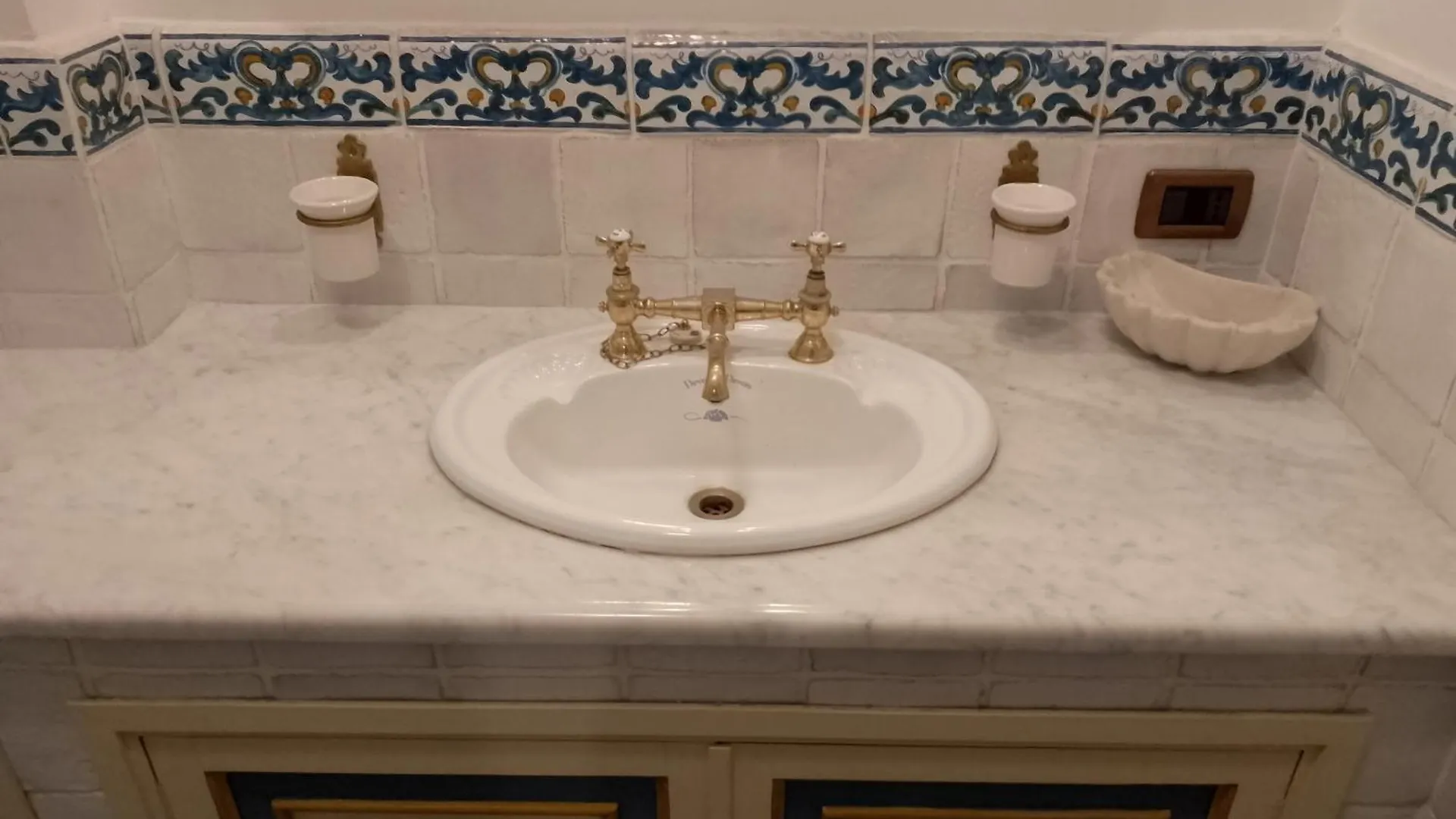Bed & Breakfast Principe Di Castelnuovo Historical Suites Palermo Italy