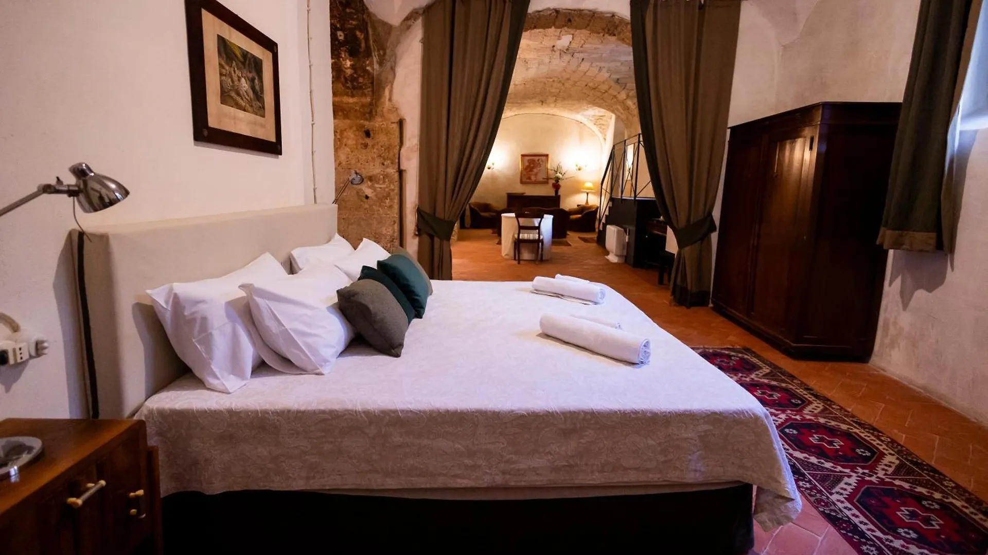Principe Di Castelnuovo Historical Suites Palermo