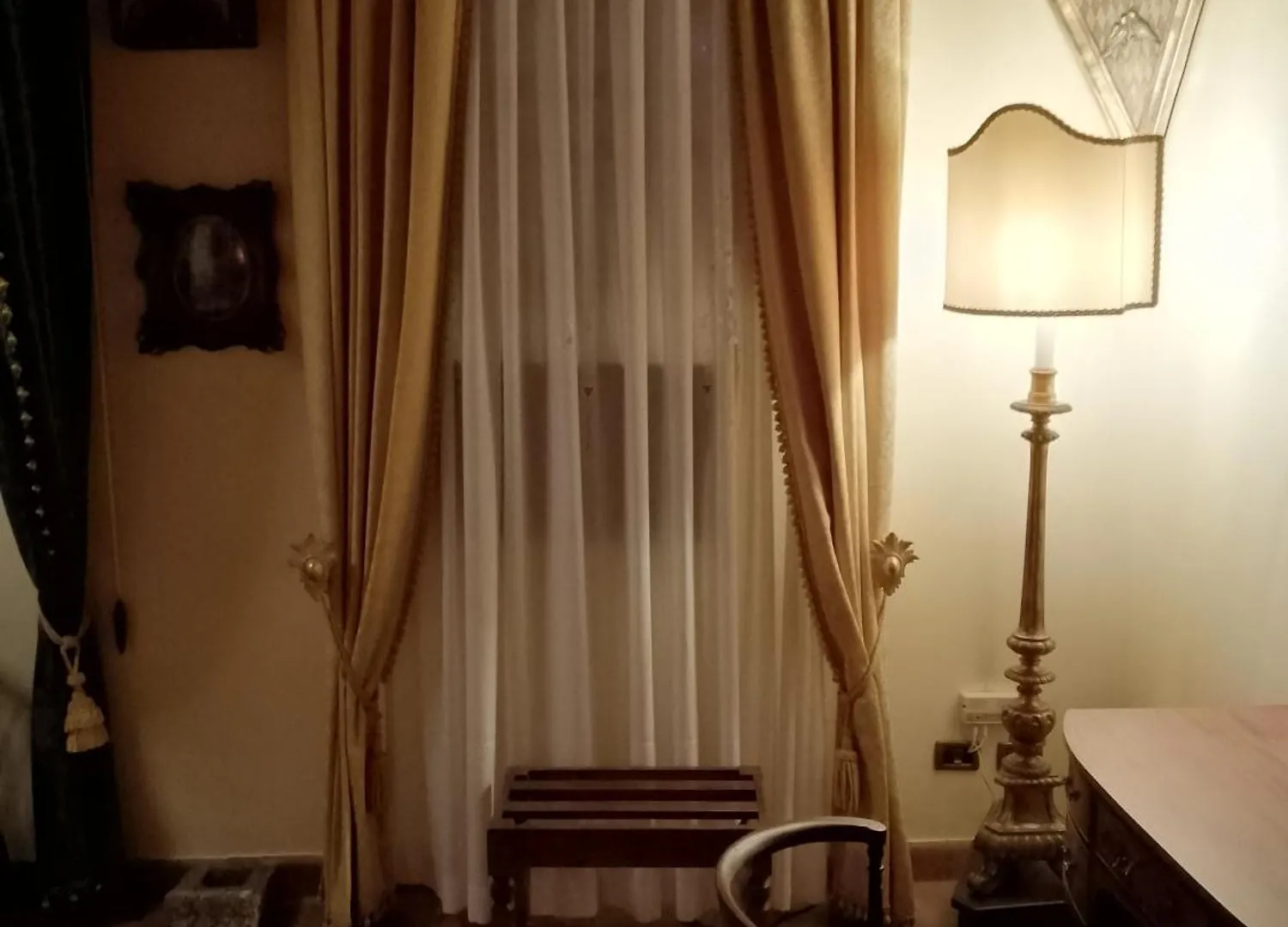 Nocleg ze śniadaniem Principe Di Castelnuovo Historical Suites Palermo Włochy